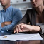 גירושים באופק: 2 סימנים בלתי נראים לכך שנישואים קורסים