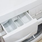 כיצד להסיר עובש במגש למכונת כביסה: מוצר פשוט למטבח יכול