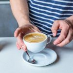 מה אסור לצרוך עם קפה: חוקרים כינו 5 מוצרים "מסוכנים".